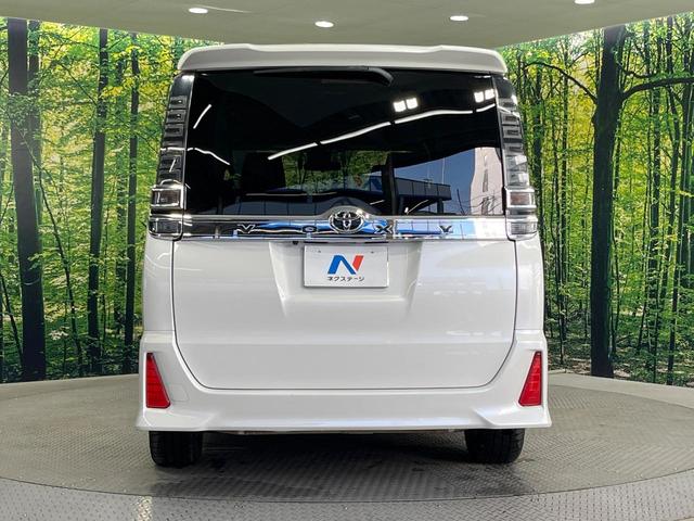ヴォクシー ＺＳ　禁煙車　両側電動ドア　純正９型ＳＤナビ　１２型後席モニター　バックカメラ　衝突被害軽減システム　ドラレコ　コーナーセンサー　ＬＥＤヘッド　クルコン　純正１６インチアルミ　オートハイビーム（16枚目）