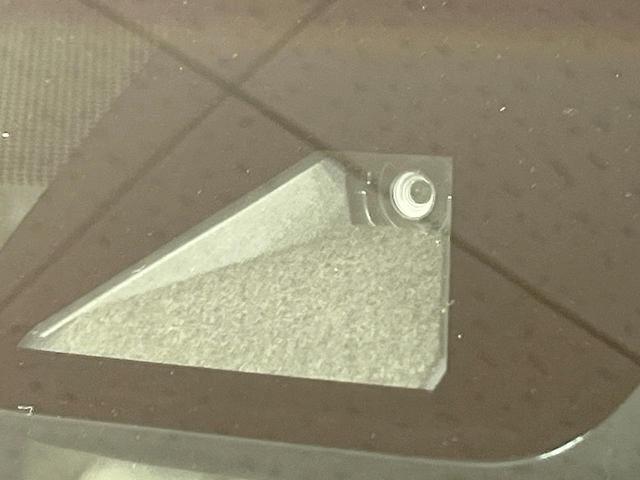 ハリアー プレミアム　禁煙車　純正ＳＤナビ　バックカメラ　衝突被害軽減システム　レーダークルーズ　電動リアゲート　合皮レザーシート　パワーシート　ドラレコ　コーナーセンサー　スマートキー　ＬＥＤヘッド　純正１８インチアルミ（3枚目）