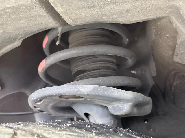 ハリアー プレミアム　禁煙車　純正ＳＤナビ　バックカメラ　衝突被害軽減システム　レーダークルーズ　電動リアゲート　合皮レザーシート　パワーシート　ドラレコ　コーナーセンサー　スマートキー　ＬＥＤヘッド　純正１８インチアルミ（51枚目）