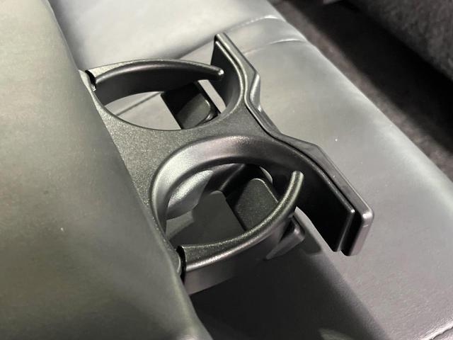 ハリアー プレミアム　禁煙車　純正ＳＤナビ　バックカメラ　衝突被害軽減システム　レーダークルーズ　電動リアゲート　合皮レザーシート　パワーシート　ドラレコ　コーナーセンサー　スマートキー　ＬＥＤヘッド　純正１８インチアルミ（55枚目）