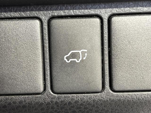 ハリアー プレミアム　禁煙車　ＳＤナビ　バックカメラ　衝突被害軽減システム　レーダークルーズ　電動リアゲート　ハーフレザーシート　パワーシート　ドラレコ　スマートキー　ＬＥＤヘッド　ビルトインＥＴＣ　純正１８インチアルミ（29枚目）