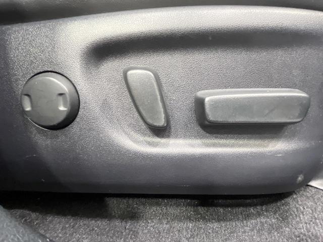 ハリアー プレミアム　禁煙車　ＳＤナビ　バックカメラ　衝突被害軽減システム　レーダークルーズ　電動リアゲート　ハーフレザーシート　パワーシート　ドラレコ　スマートキー　ＬＥＤヘッド　ビルトインＥＴＣ　純正１８インチアルミ（33枚目）