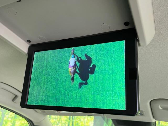 セレナ ｅ－パワー　ハイウェイスターＶ　両側電動ドア　後席モニター　全周囲カメラ　衝突被害軽減システム　レーダークルーズ　禁煙車　コーナーセンサー　スマートキー　ＬＥＤヘッド　純正１６インチアルミ　オートライト　デュアルエアコン（5枚目）