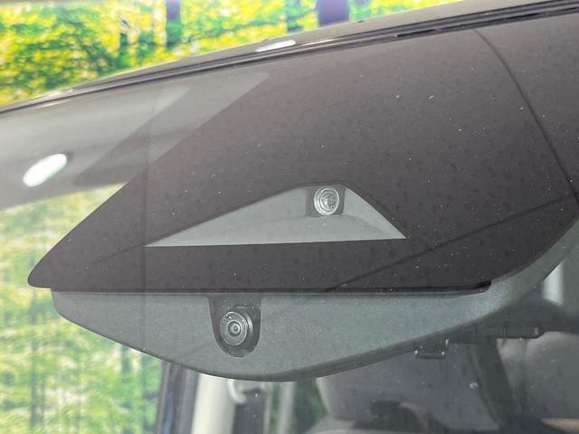 セレナ ｅ－パワー　ハイウェイスターＶ　両側電動ドア　後席モニター　全周囲カメラ　衝突被害軽減システム　レーダークルーズ　禁煙車　コーナーセンサー　スマートキー　ＬＥＤヘッド　純正１６インチアルミ　オートライト　デュアルエアコン（7枚目）