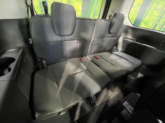 セレナ ｅ－パワー　ハイウェイスターＶ　両側電動ドア　後席モニター　全周囲カメラ　衝突被害軽減システム　レーダークルーズ　禁煙車　コーナーセンサー　スマートキー　ＬＥＤヘッド　純正１６インチアルミ　オートライト　デュアルエアコン（10枚目）