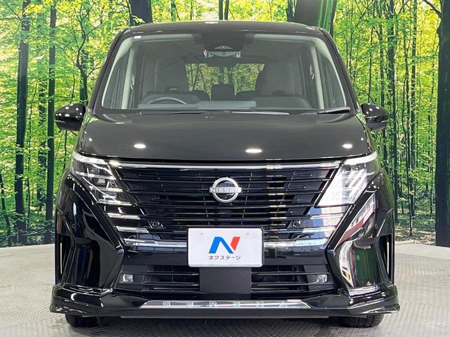 セレナ ｅ－パワー　ハイウェイスターＶ　両側電動ドア　後席モニター　全周囲カメラ　衝突被害軽減システム　レーダークルーズ　禁煙車　コーナーセンサー　スマートキー　ＬＥＤヘッド　純正１６インチアルミ　オートライト　デュアルエアコン（12枚目）