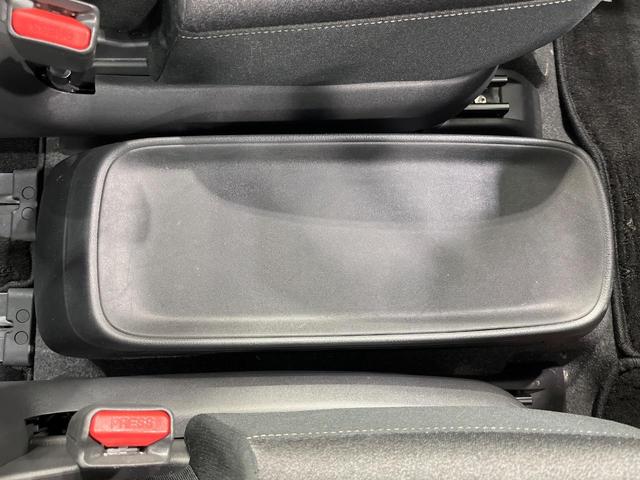 セレナ ｅ－パワー　ハイウェイスターＶ　両側電動ドア　後席モニター　全周囲カメラ　衝突被害軽減システム　レーダークルーズ　禁煙車　コーナーセンサー　スマートキー　ＬＥＤヘッド　純正１６インチアルミ　オートライト　デュアルエアコン（48枚目）