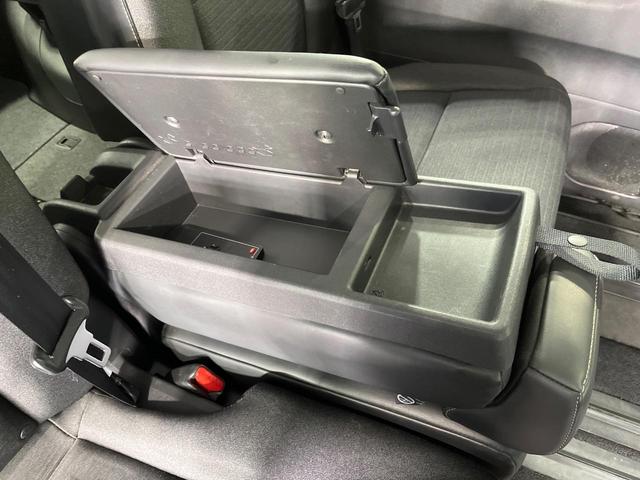 セレナ ｅ－パワー　ハイウェイスターＶ　両側電動ドア　後席モニター　全周囲カメラ　衝突被害軽減システム　レーダークルーズ　禁煙車　コーナーセンサー　スマートキー　ＬＥＤヘッド　純正１６インチアルミ　オートライト　デュアルエアコン（56枚目）