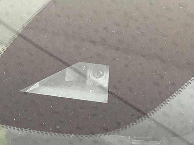 セレナ ハイウェイスターS-HVアドバンスドセーフティパック 禁煙車 両側電動ドア 純正9型SDナビ 12型後席モニター 全周囲カメラ 衝突被害軽減システム コーナーセンサー スマートキー ETC クルコン 純正16インチアルミ 車線逸脱警報 オートエアコン(6枚目)