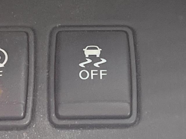 セレナ ハイウェイスターS-HVアドバンスドセーフティパック 禁煙車 両側電動ドア 純正9型SDナビ 12型後席モニター 全周囲カメラ 衝突被害軽減システム コーナーセンサー スマートキー ETC クルコン 純正16インチアルミ 車線逸脱警報 オートエアコン(33枚目)