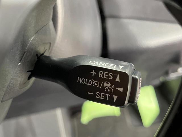 �y���[�_�[�N���[�Y�R���g���[���z�������H�ł̒��������s���y�ɁI�I�����ő��x��ۂN���[�Y�R���g���[�����A�Փˌy���V�X�e���ƘA�g���A�O���̎ԗ������m���ĎԊԂ�ۂ悤�ɑ��x���߂��Ă���܂��I�I