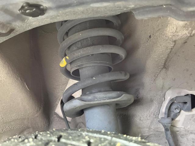 アルトラパンショコラ G 禁煙車 スマートキー HIDヘッドライト 純正14インチアルミホイール オートライト CD再生 AM FM再生 プッシュスタート 電動格納ミラー アイドリングストップ ドアバイザー(20枚目)