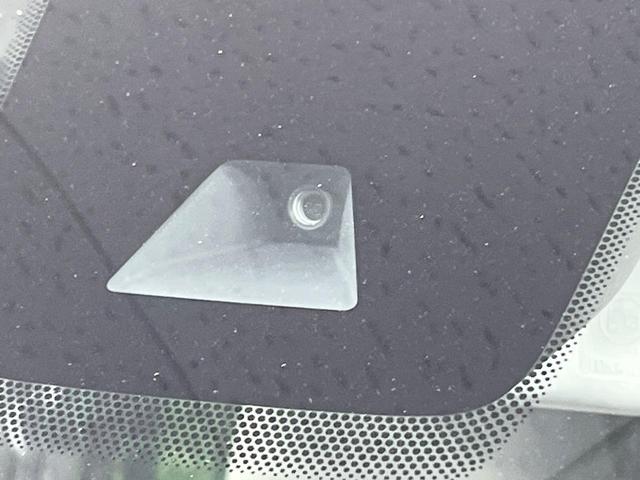 ルークス Ｓ　禁煙車　ＳＤナビ　バックカメラ　衝突被害軽減システム　コーナーセンサー　ビルトインＥＴＣ　オートライト　Ｂｌｕｅｔｏｏｔｈ　ＣＤ　ＤＶＤ再生　地デジ　キーレスシステム　エアコン　バニティーミラー（5枚目）