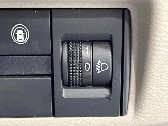 ルークス Ｓ　禁煙車　ＳＤナビ　バックカメラ　衝突被害軽減システム　コーナーセンサー　ビルトインＥＴＣ　オートライト　Ｂｌｕｅｔｏｏｔｈ　ＣＤ　ＤＶＤ再生　地デジ　キーレスシステム　エアコン　バニティーミラー（21枚目）