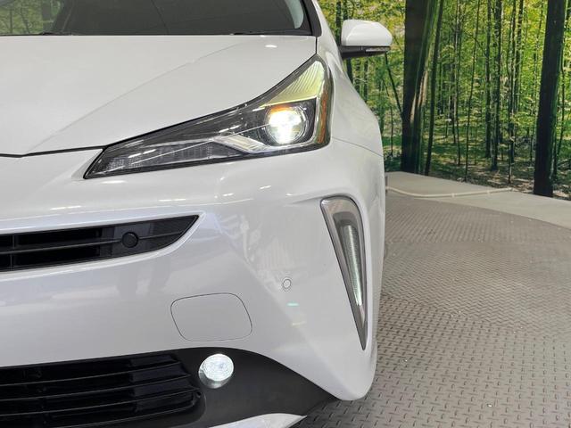 プリウス ＳセーフティプラスＩＩ　禁煙車　純正ＳＤナビ　全周囲カメラ　衝突被害軽減システム　レーダークルーズ　ドラレコ　コーナーセンサー　スマートキー　ＬＥＤヘッド　ビルトインＥＴＣ　純正１７インチアルミ　車線逸脱警報　オートライト（12枚目）