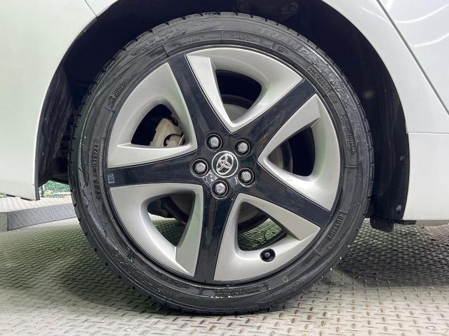 プリウス ＳセーフティプラスＩＩ　禁煙車　純正ＳＤナビ　全周囲カメラ　衝突被害軽減システム　レーダークルーズ　ドラレコ　コーナーセンサー　スマートキー　ＬＥＤヘッド　ビルトインＥＴＣ　純正１７インチアルミ　車線逸脱警報　オートライト（28枚目）