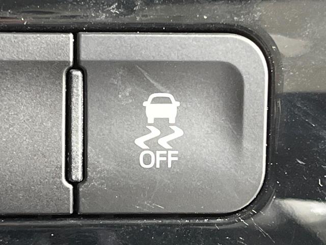 プリウス ＳセーフティプラスＩＩ　禁煙車　純正ＳＤナビ　全周囲カメラ　衝突被害軽減システム　レーダークルーズ　ドラレコ　コーナーセンサー　スマートキー　ＬＥＤヘッド　ビルトインＥＴＣ　純正１７インチアルミ　車線逸脱警報　オートライト（44枚目）