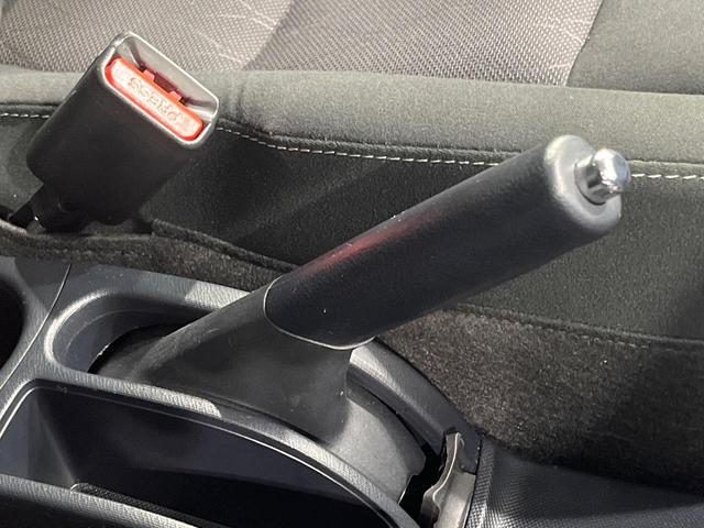 アクア Ｓスタイルブラック　禁煙車　純正９型ＳＤナビ　バックカメラ　衝突被害軽減システム　ドラレコ　コーナーセンサー　スマートキー　ＬＥＤヘッド　ビルトインＥＴＣ　オートハイビーム　車線逸脱警報　オートライト　オートエアコン（44枚目）