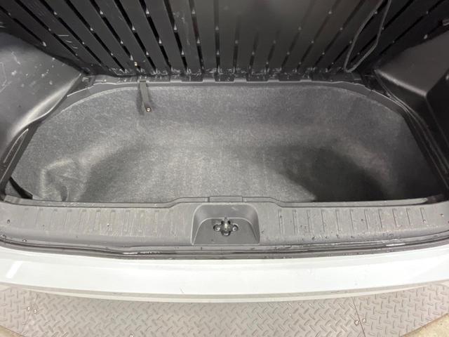 セレナ ハイウェイスターＶ　禁煙車　純正１２型ナビ　プロパイロット　両側電動ドア　全周囲カメラ　ＢＳＭ　　衝突被害軽減システム　レーダークルーズ　コーナーセンサー　ＥＴＣ２．０　純正１６インチアルミ　デジタルインナーミラー（51枚目）