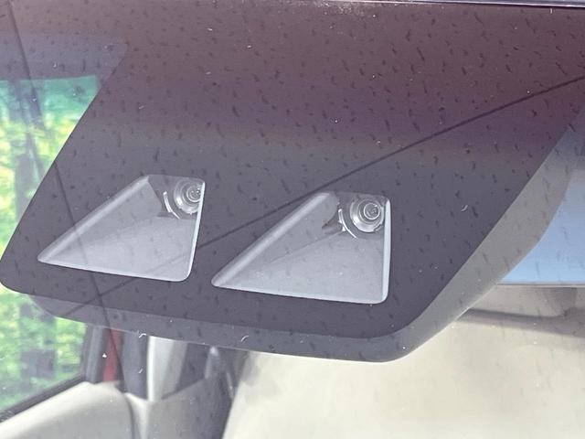 �y�X�}�[�g�A�V�X�g�z���s���ɑO���̎ԗ�����F�����A�Փ˂������Ȏ��͌x��ƃu���[�L�ŏՓˉ���Ɣ�Q�y�����A�V�X�g�B�����S�Ƀh���C�u�����y���݂��������܂��B