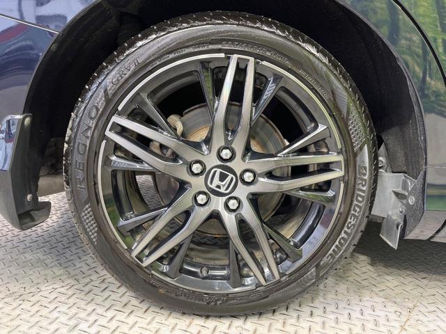 �y�����P�W�C���`�A���~�z�C�[���z�O�ςɃ}�b�`���������A���~�z�C�[���𑕒����Ă���܂��B�e��ЊO�A���~�z�C�[����A�X�^�b�h���X�^�C�����戵�����Ă���܂��B���񂲑��k����������