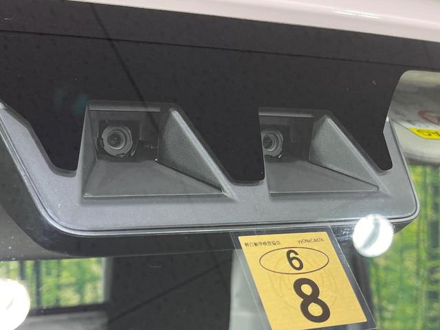ハイゼットトラック スタンダード　禁煙車　衝突被害軽減システム　コーナーセンサー　スマートキー　車線逸脱警報　オートライト　オートエアコン　パワーウィンドウ　電動格納ミラー　横滑り防止機能　アイドリングストップ　ドアバイザー（3枚目）
