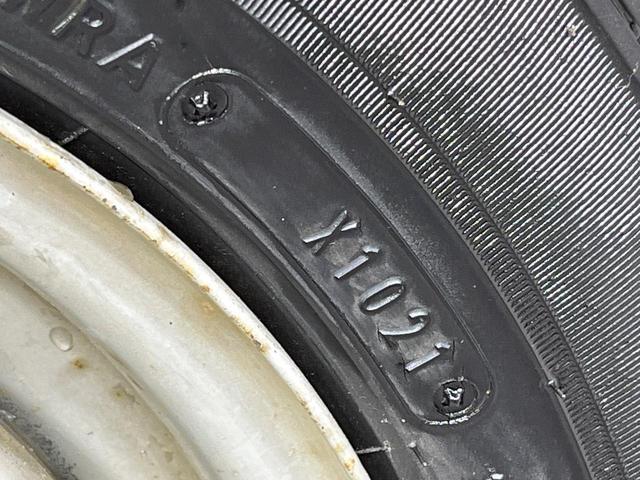 ハイゼットトラック スタンダード　禁煙車　衝突被害軽減システム　コーナーセンサー　スマートキー　車線逸脱警報　オートライト　オートエアコン　パワーウィンドウ　電動格納ミラー　横滑り防止機能　アイドリングストップ　ドアバイザー（27枚目）