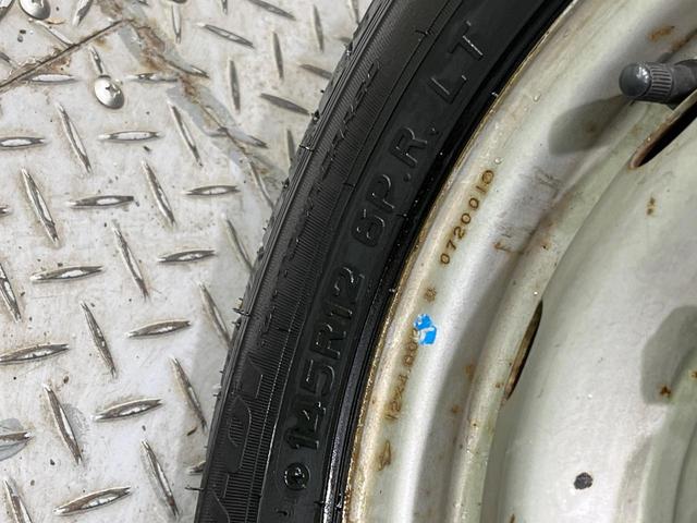 ハイゼットトラック スタンダード　禁煙車　衝突被害軽減システム　コーナーセンサー　スマートキー　車線逸脱警報　オートライト　オートエアコン　パワーウィンドウ　電動格納ミラー　横滑り防止機能　アイドリングストップ　ドアバイザー（28枚目）