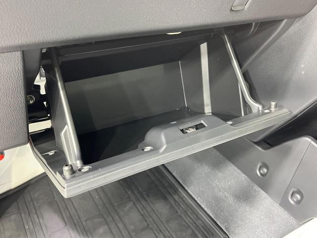 ハイゼットトラック スタンダード　禁煙車　衝突被害軽減システム　コーナーセンサー　スマートキー　車線逸脱警報　オートライト　オートエアコン　パワーウィンドウ　電動格納ミラー　横滑り防止機能　アイドリングストップ　ドアバイザー（33枚目）