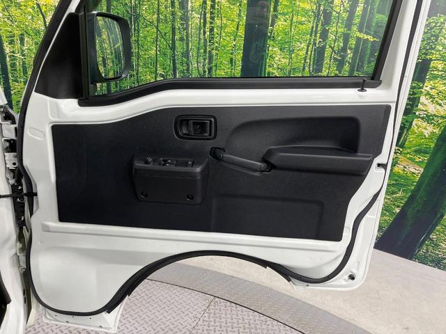 ハイゼットトラック スタンダード　禁煙車　衝突被害軽減システム　コーナーセンサー　スマートキー　車線逸脱警報　オートライト　オートエアコン　パワーウィンドウ　電動格納ミラー　横滑り防止機能　アイドリングストップ　ドアバイザー（37枚目）