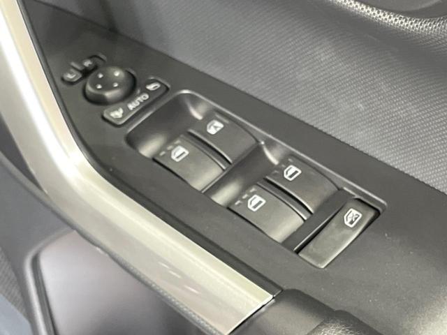 ライズ Ｘ　登録済未使用車　スマートキー　衝突被害軽減システム　コーナーセンサー　ＬＥＤヘッドライト　オートハイビーム　車線逸脱警報　横滑り防止機能　アイドリングストップ　電動格納ミラー　先行車発進お知らせ機能（7枚目）