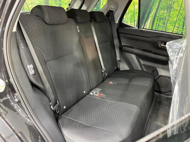 ライズ Ｘ　登録済未使用車　スマートキー　衝突被害軽減システム　コーナーセンサー　ＬＥＤヘッドライト　オートハイビーム　車線逸脱警報　横滑り防止機能　アイドリングストップ　電動格納ミラー　先行車発進お知らせ機能（9枚目）