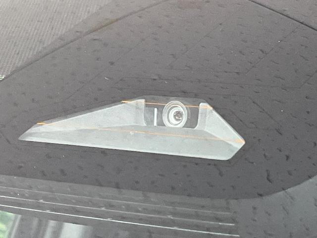 ヴォクシー Ｓ－Ｚ　禁煙車　両側電動ドア　純正１０型ＤＡ　１４型後席モニター　全周囲カメラ　ドラレコ　ＥＴＣ２．０　衝突被害軽減システム　レーダークルーズ　デジタルインナーミラー　電動リアゲート　リアオートエアコン（4枚目）