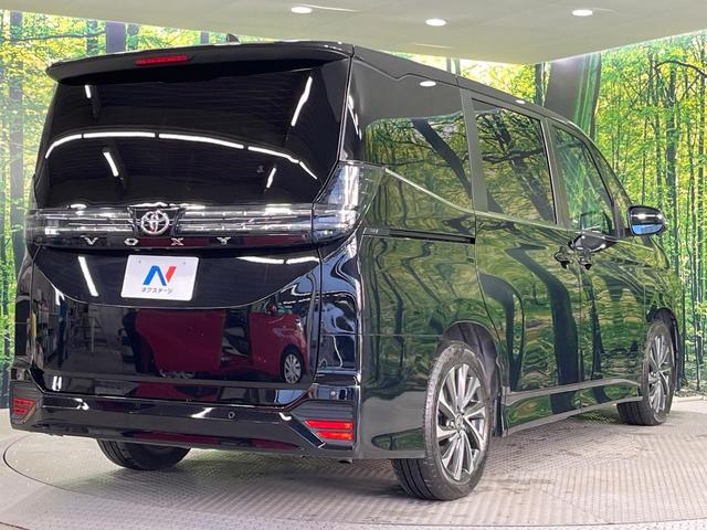 ヴォクシー Ｓ－Ｚ　禁煙車　両側電動ドア　純正１０型ＤＡ　１４型後席モニター　全周囲カメラ　ドラレコ　ＥＴＣ２．０　衝突被害軽減システム　レーダークルーズ　デジタルインナーミラー　電動リアゲート　リアオートエアコン（18枚目）