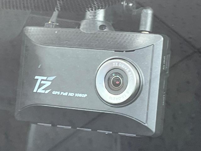 ヴォクシー Ｓ－Ｚ　禁煙車　両側電動ドア　純正１０型ＤＡ　１４型後席モニター　全周囲カメラ　ドラレコ　ＥＴＣ２．０　衝突被害軽減システム　レーダークルーズ　デジタルインナーミラー　電動リアゲート　リアオートエアコン（25枚目）