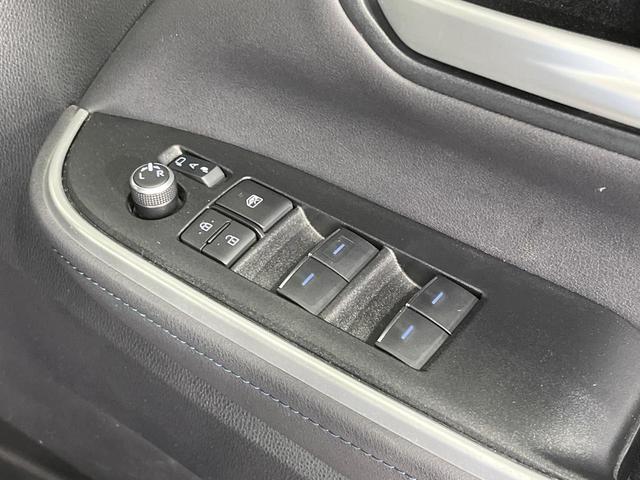 ヴォクシー Ｓ－Ｚ　禁煙車　両側電動ドア　純正１０型ＤＡ　１４型後席モニター　全周囲カメラ　ドラレコ　ＥＴＣ２．０　衝突被害軽減システム　レーダークルーズ　デジタルインナーミラー　電動リアゲート　リアオートエアコン（33枚目）