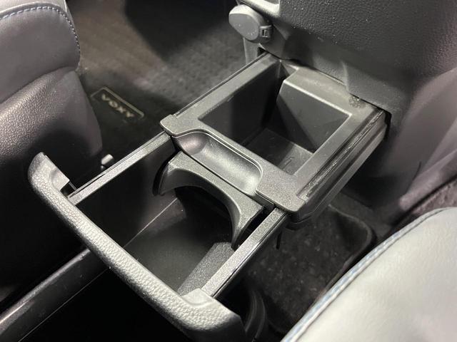 ヴォクシー Ｓ－Ｚ　禁煙車　両側電動ドア　純正１０型ＤＡ　１４型後席モニター　全周囲カメラ　ドラレコ　ＥＴＣ２．０　衝突被害軽減システム　レーダークルーズ　デジタルインナーミラー　電動リアゲート　リアオートエアコン（49枚目）