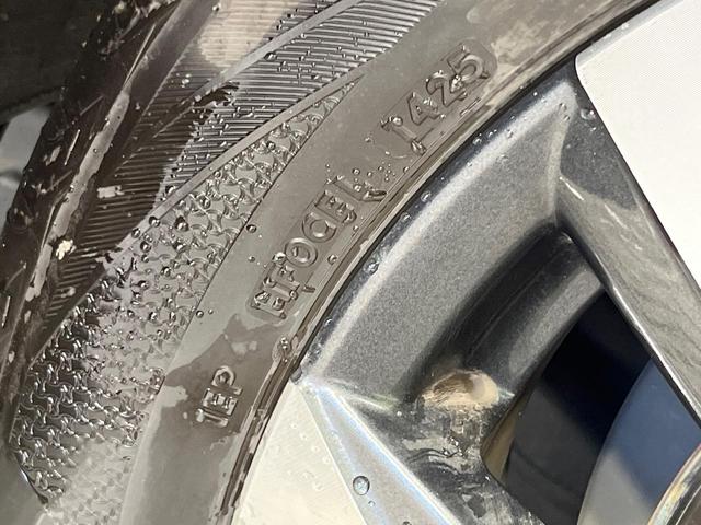 ヴォクシー Ｓ－Ｚ　禁煙車　両側電動ドア　純正１０型ＤＡ　１４型後席モニター　全周囲カメラ　ドラレコ　ＥＴＣ２．０　衝突被害軽減システム　レーダークルーズ　デジタルインナーミラー　電動リアゲート　リアオートエアコン（67枚目）