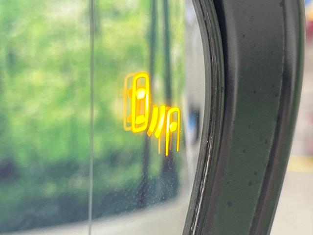 プリウス Ａツーリングセレクション　禁煙車　モデリスタフルエアロ　純正９型ナビ　全周囲カメラ　衝突被害軽減システム　ＥＴＣ２．０　Ｂｌｕｅｔｏｏｔｈ　レーダークルーズ　パワーシート　コーナーセンサー　シートヒーター　合皮レザーシート（7枚目）