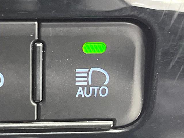 プリウス Ａツーリングセレクション　禁煙車　モデリスタフルエアロ　純正９型ナビ　全周囲カメラ　衝突被害軽減システム　ＥＴＣ２．０　Ｂｌｕｅｔｏｏｔｈ　レーダークルーズ　パワーシート　コーナーセンサー　シートヒーター　合皮レザーシート（26枚目）