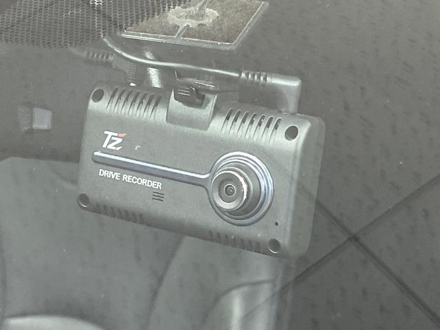 プリウス Ａツーリングセレクション　禁煙車　モデリスタフルエアロ　純正９型ナビ　全周囲カメラ　衝突被害軽減システム　ＥＴＣ２．０　Ｂｌｕｅｔｏｏｔｈ　レーダークルーズ　パワーシート　コーナーセンサー　シートヒーター　合皮レザーシート（67枚目）