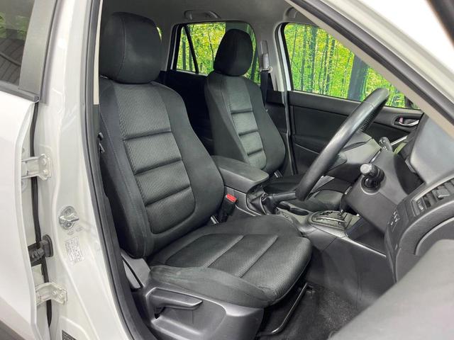 ＣＸ－５ ＸＤ　禁煙車　純正ＳＤナビ　バックカメラ　ドラレコ　スマートキー　ＨＩＤヘッドライト　ビルトインＥＴＣ　純正１７インチアルミホイール　オートライト　デュアルオートエアコン　Ｂｌｕｅｔｏｏｔｈ　ＣＤ再生（8枚目）