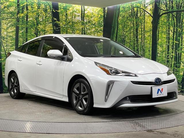 プリウス ＳセーフティプラスＩＩ　禁煙車　純正８型ＤＡ　全周囲カメラ　１００Ｖ電源　衝突被害軽減システム　レーダークルーズ　ドラレコ　コーナーセンサー　ＬＥＤヘッド　デジタルインナーミラ　ＥＴＣ　純正１７インチアルミ　オートハイビーム（16枚目）