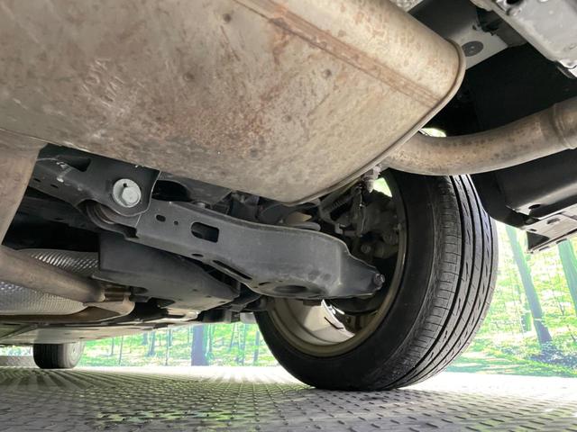 プリウス ＳセーフティプラスＩＩ　禁煙車　純正８型ＤＡ　全周囲カメラ　１００Ｖ電源　衝突被害軽減システム　レーダークルーズ　ドラレコ　コーナーセンサー　ＬＥＤヘッド　デジタルインナーミラ　ＥＴＣ　純正１７インチアルミ　オートハイビーム（20枚目）