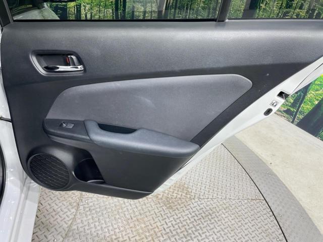 プリウス ＳセーフティプラスＩＩ　禁煙車　純正８型ＤＡ　全周囲カメラ　１００Ｖ電源　衝突被害軽減システム　レーダークルーズ　ドラレコ　コーナーセンサー　ＬＥＤヘッド　デジタルインナーミラ　ＥＴＣ　純正１７インチアルミ　オートハイビーム（46枚目）