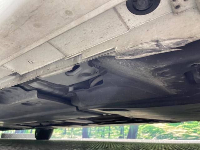 プリウス ＳセーフティプラスＩＩ　禁煙車　純正８型ＤＡ　全周囲カメラ　１００Ｖ電源　衝突被害軽減システム　レーダークルーズ　ドラレコ　コーナーセンサー　ＬＥＤヘッド　デジタルインナーミラ　ＥＴＣ　純正１７インチアルミ　オートハイビーム（52枚目）