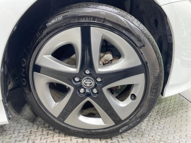 プリウス ＳセーフティプラスＩＩ　禁煙車　純正８型ＤＡ　全周囲カメラ　１００Ｖ電源　衝突被害軽減システム　レーダークルーズ　ドラレコ　コーナーセンサー　ＬＥＤヘッド　デジタルインナーミラ　ＥＴＣ　純正１７インチアルミ　オートハイビーム（54枚目）