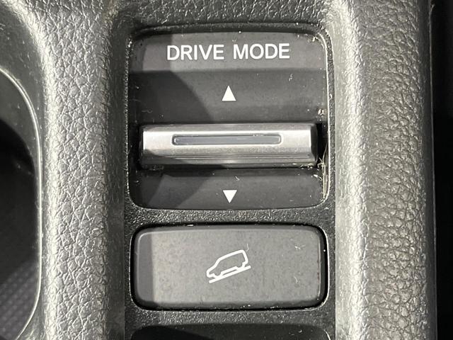 ヴェゼル ｅ：ＨＥＶ　Ｚ　禁煙車　純正９型ナビ　バックカメラ　衝突被害軽減システム　レーダークルーズ　電動リアゲート　ドラレコ　コーナーセンサー　スマートキー　ＬＥＤヘッド　ＥＴＣ２．０　純正１８インチアルミ　オートライト（45枚目）