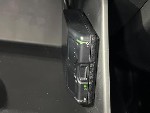 ヴェゼル ｅ：ＨＥＶ　Ｚ　禁煙車　純正９型ナビ　バックカメラ　衝突被害軽減システム　レーダークルーズ　電動リアゲート　ドラレコ　コーナーセンサー　スマートキー　ＬＥＤヘッド　ＥＴＣ２．０　純正１８インチアルミ　オートライト（50枚目）