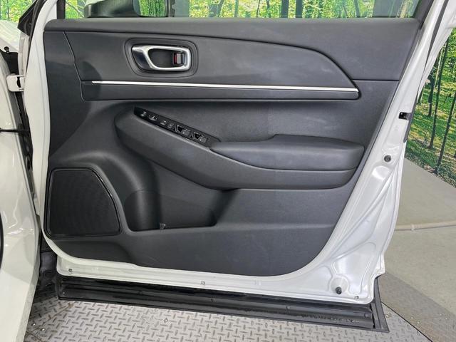 ヴェゼル ｅ：ＨＥＶ　Ｚ　禁煙車　純正９型ナビ　バックカメラ　衝突被害軽減システム　レーダークルーズ　電動リアゲート　ドラレコ　コーナーセンサー　スマートキー　ＬＥＤヘッド　ＥＴＣ２．０　純正１８インチアルミ　オートライト（54枚目）